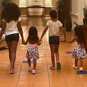 Meet your Posher, Maya